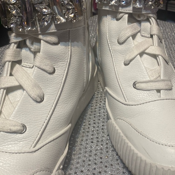 Karl Lagerfeld White Sneakers with Crystal Ankle Strap - Picture 5 of 9